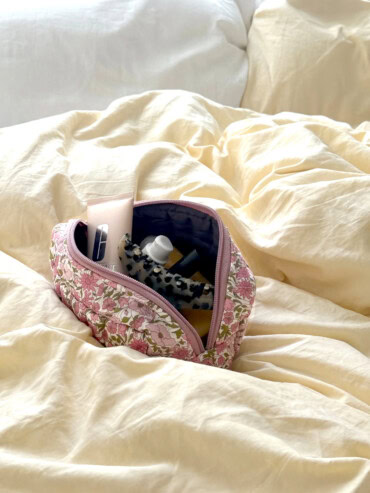 petite pochette Flora en coton liberty rose