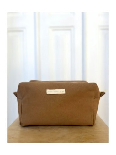 Trousse de toilette romane beige camel. Trousse cube en coton bio