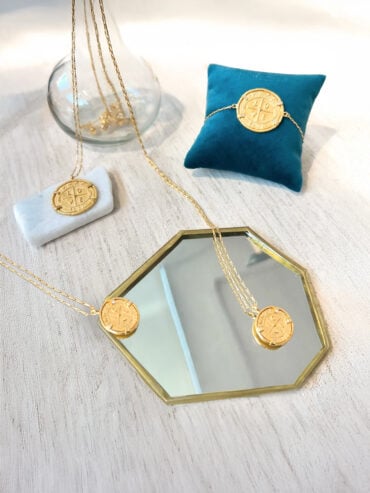 Collection bijoux haute fantaisie LOVE médaille ancienne
