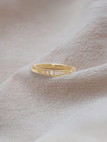 Bague fine Sissi en plaque or