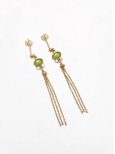 Boucles d'oreilles fines et longues marianna - pierre verte - dorées