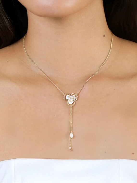 Collier fleur pampilles lisette nacre et doré à l'or fin