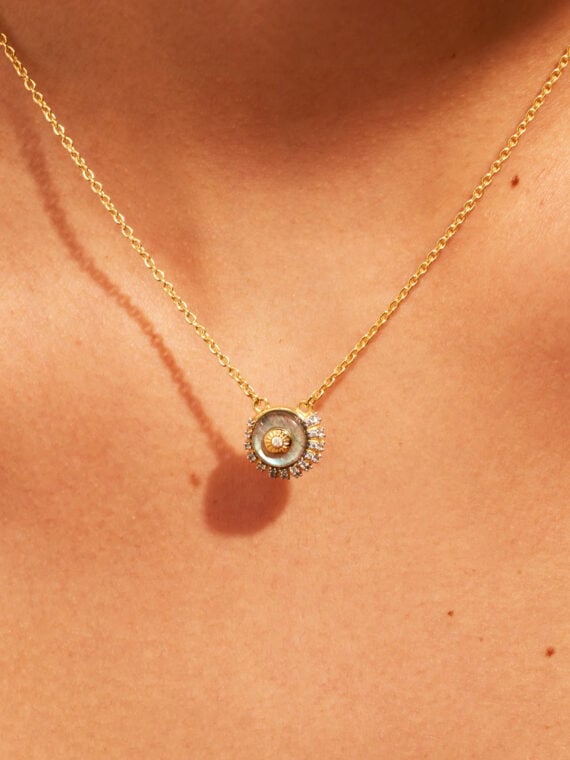 Collier coquillage labradorite soleil sauvage zoom