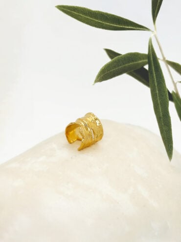 Bague d'oreille femme dorée élégante Chenea