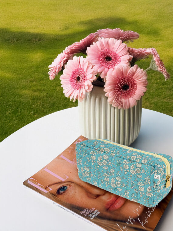 Pochette Flora Bleu Azur en coton Liberty fleuri