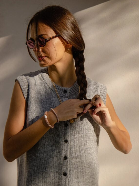 Elastique bracelet kknekki Rosé doré Glitter - femme citadine avec une tresse