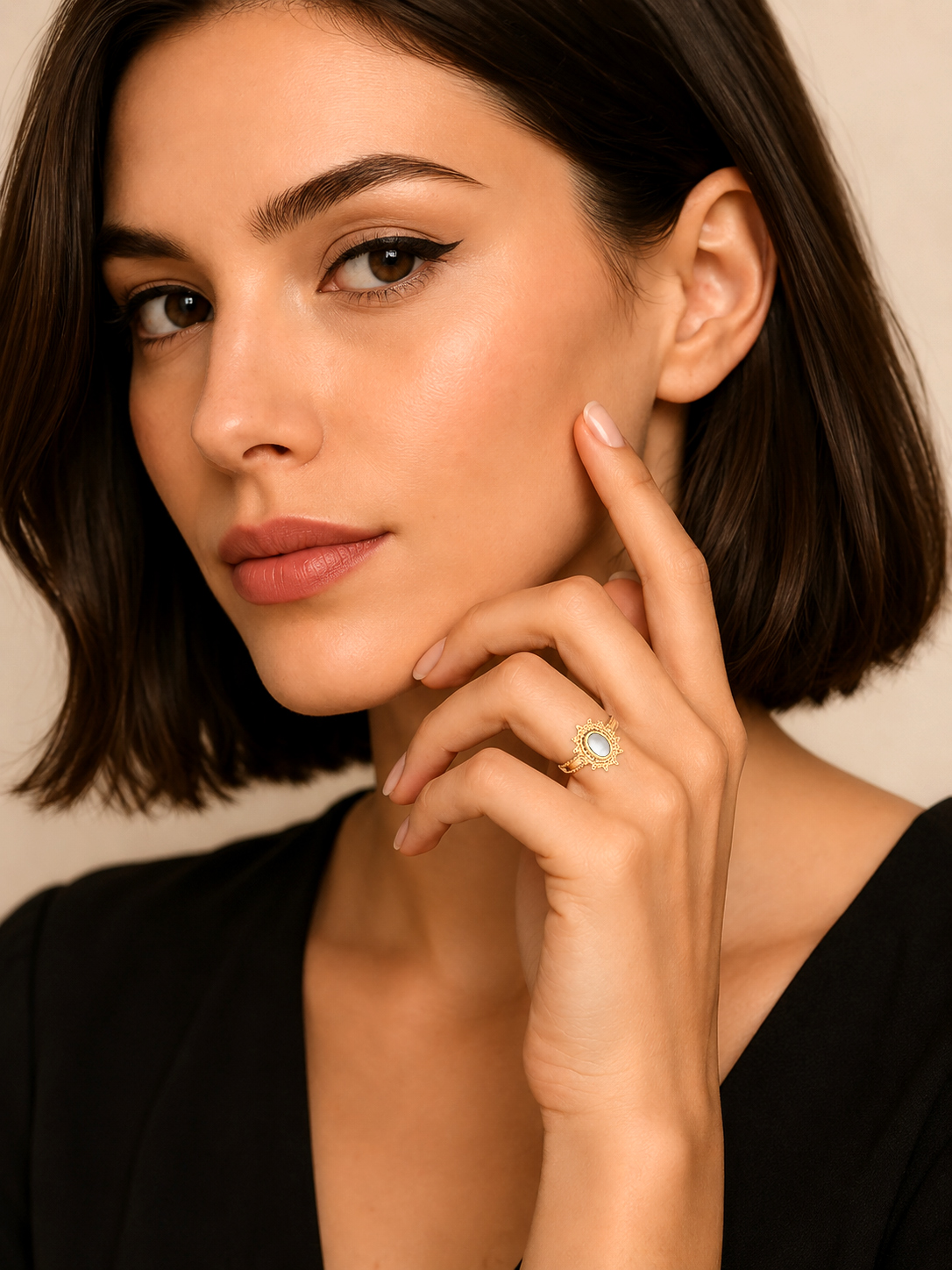 Bague dorée Marquise Nacre 2 Bague fine marquise nacre - femme