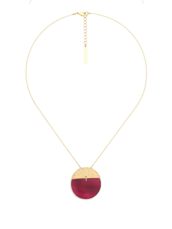 Collier disque soleil Marly de Franck Herval, en capiz bordeaux effet velours, laiton doré à l’or fin et cristal Swarovski.