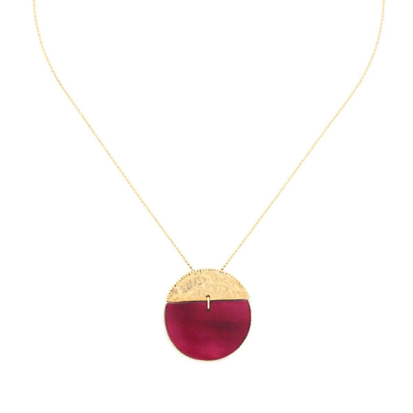 Collier disque soleil Marly de Franck Herval, en capiz bordeaux effet velours, laiton doré à l’or fin et cristal Swarovski.