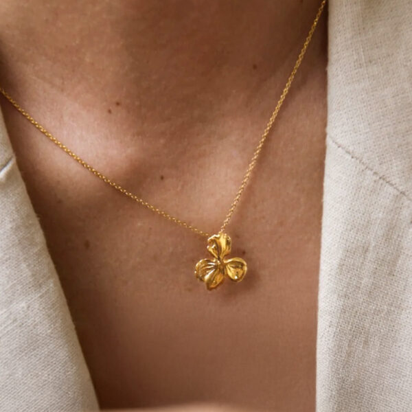 Collier fleur dorée SILANE femme