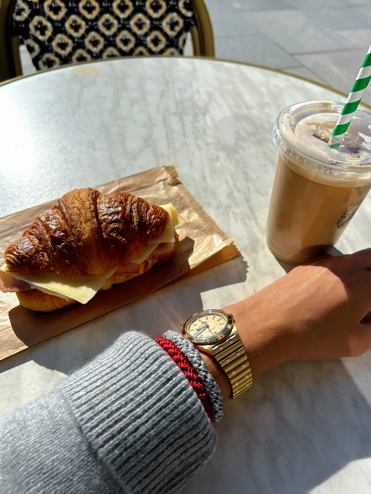 Elastique bracelet Kknekki Gris Oxford Glitter 2 Elastique KKNEKKi gris Oxford glitter - un gris clair chic, légèrement pailleté