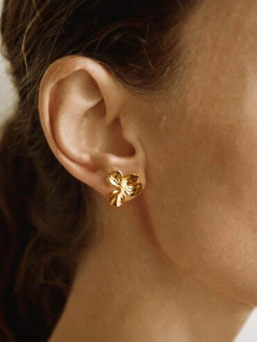 Puces d'oreilles fleurs Nemesis Small