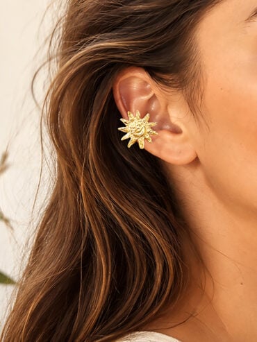 Bague d'oreille dorée en forme de soleil - modèle femme