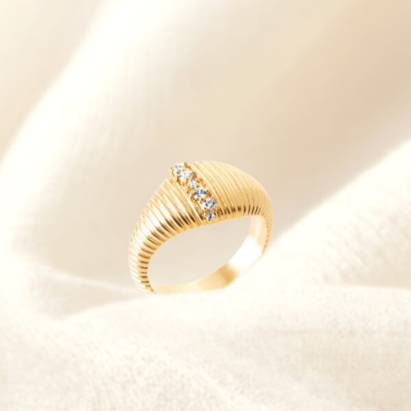 Bague striée plaqué or Arpège