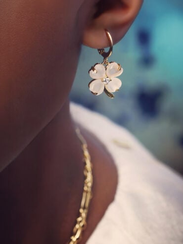Boucle d'oreille Trèfle blanc Serenity à l'unité