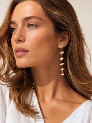 Boucles d'oreilles longues Nacre Seema