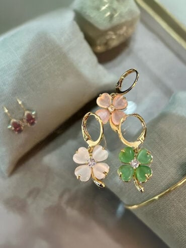 Boucle d'oreille Trèfle blanc Serenity à l'unité