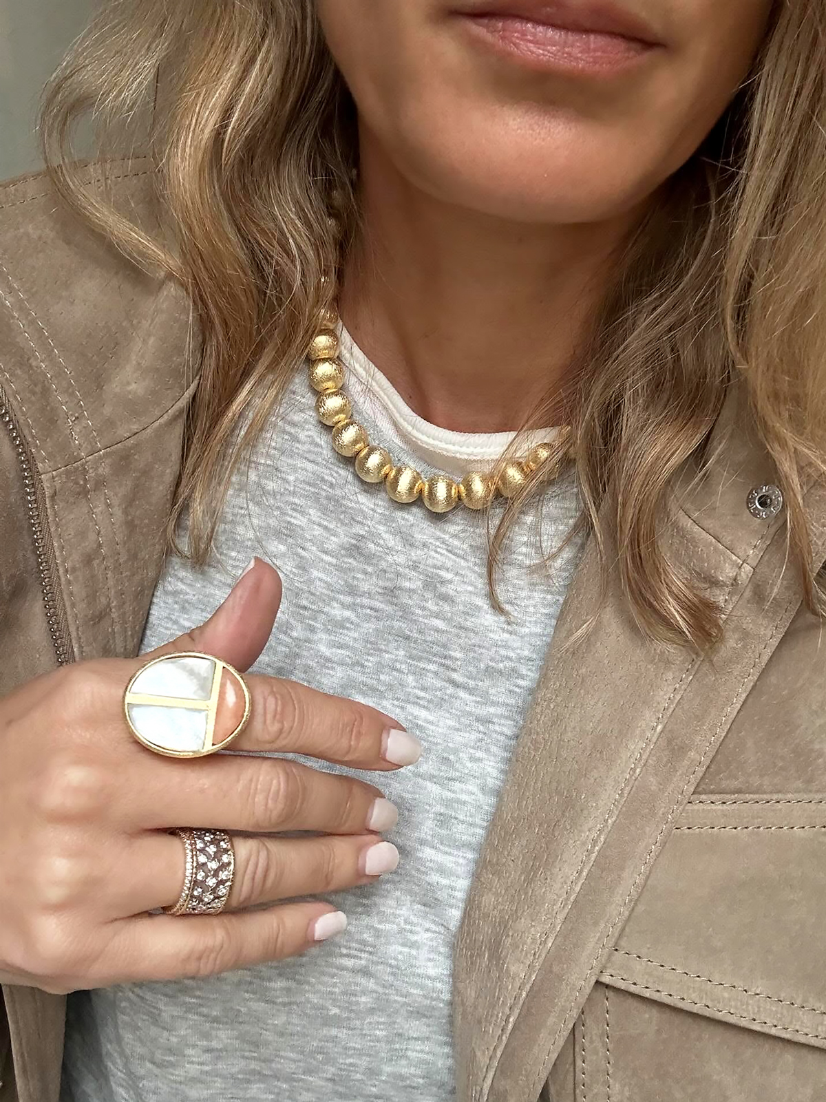 Collier boules or mat 2 Collier Boules or mat