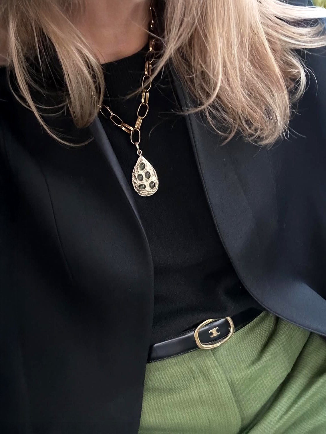 Collier goutte péridot 2 Collier goutte péridot femme parisienne