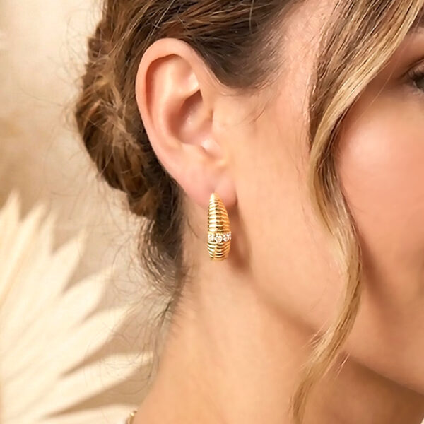 Créoles striées plaqué or arpege femme