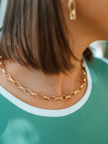 Collier doré maillons ovales Donna - zoom cou femme