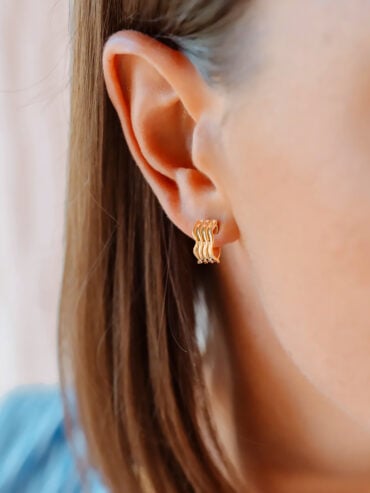 Mono boucle d'oreille dorée Carla