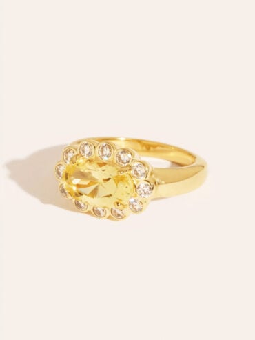 Pinky ring jaune Be Maad - Bague de petit doigt femme - présentation