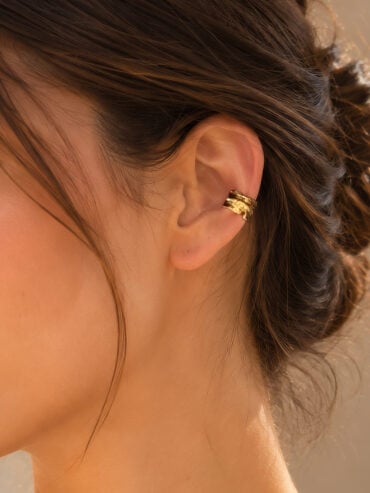 Tendances bijoux hiver 2025-2026 : la saison expliquée 35 Bague d'oreille Peni - bijou doré femme - zoom