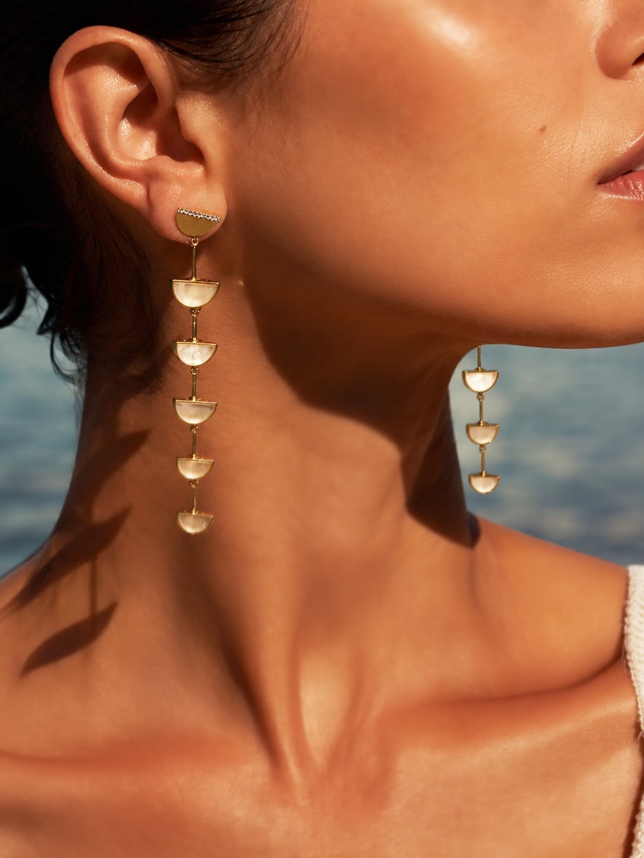 Boucles d'oreilles longues Nacre Seema 1 Boucles d'oreilles longues seema nacre femme mer été
