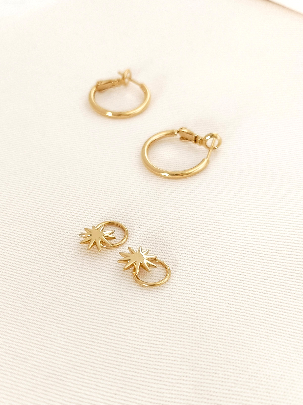 Boucles créoles étoiles Sally 3 Boucles d'oreilles créoles étoile sally zoom