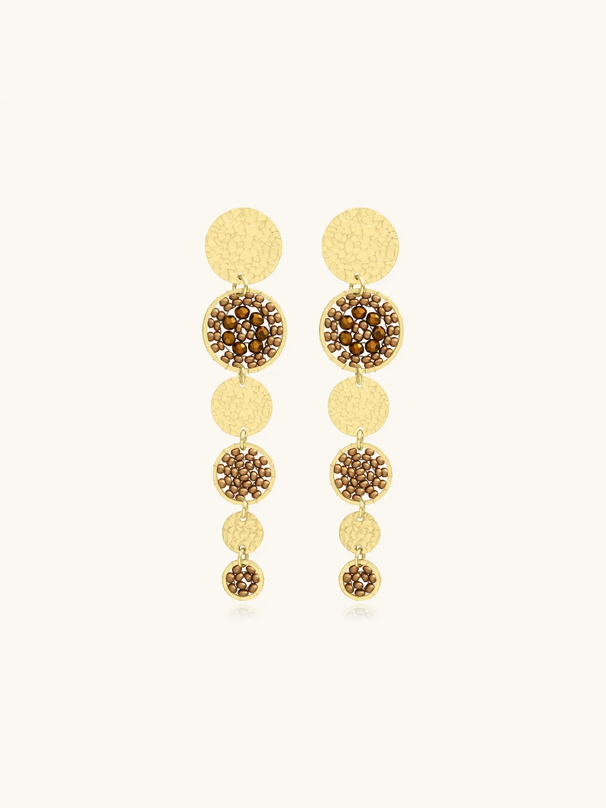 Boucles d'oreilles Lupin Champagne 1 Boucles d'oreilles Lupin Champagne - Boucles pendantes longues, en beige - doré