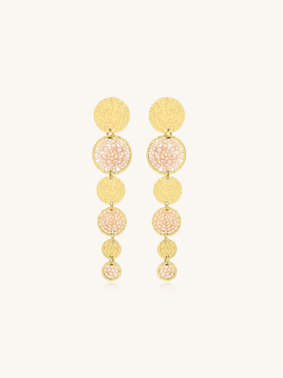 Boucles d'oreilles Lupin Sable 1 Boucles d'oreilles Lupin Sable - Boucles pendantes longues, en blanc-ivoire