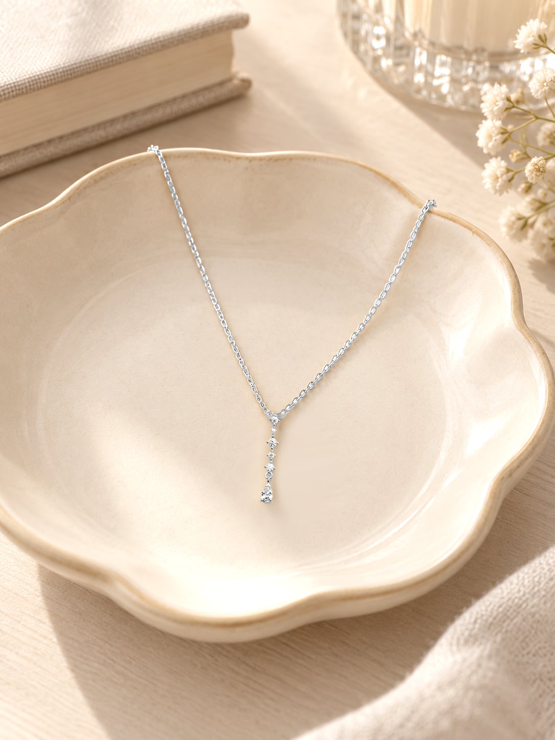Collier fin argent Gisèle 2 Collier fin argent Gisèle femme - présentation