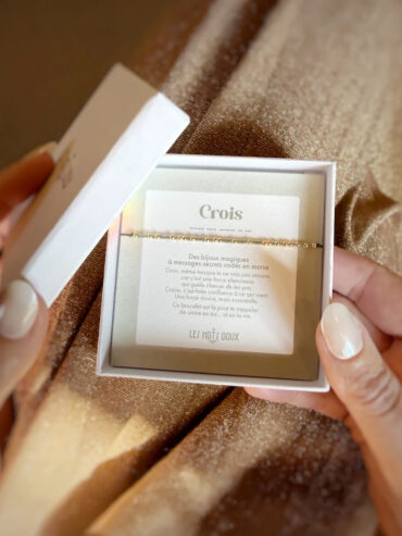 cracelet crois, code morse. Bijou à message secret. Carte illustrée et écrin.