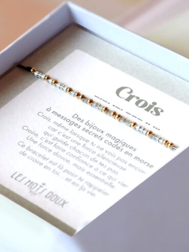 bracelet crois, code morse. Bijou à message secret. zoom carte illustrée