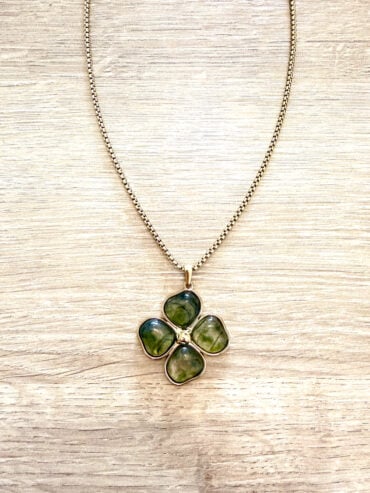 Collier trèfle vert - trèfle à quatre feuilles porte-bonheur